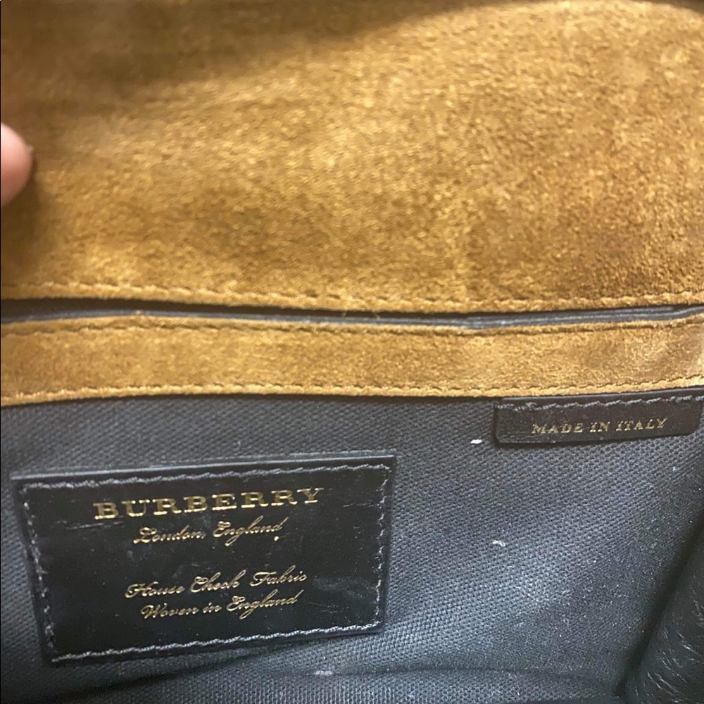 Authentic Burberry crossbody bag - Picture 5 of 5